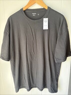 NWT Hollister Men's Baggy Fit Crew Neck Short Sleeve Tee